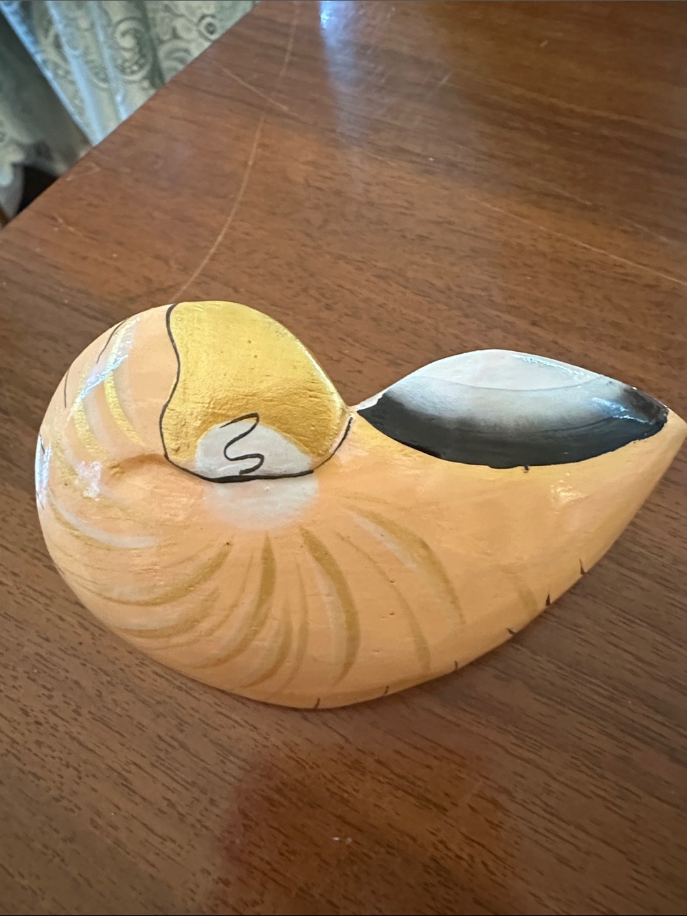 Vintage 80s Nautilus‎ Shell Shaped Painted Wood Scarf Slide